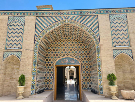 بوتیک هتل وکیل کرمان نمای بیرونی 4