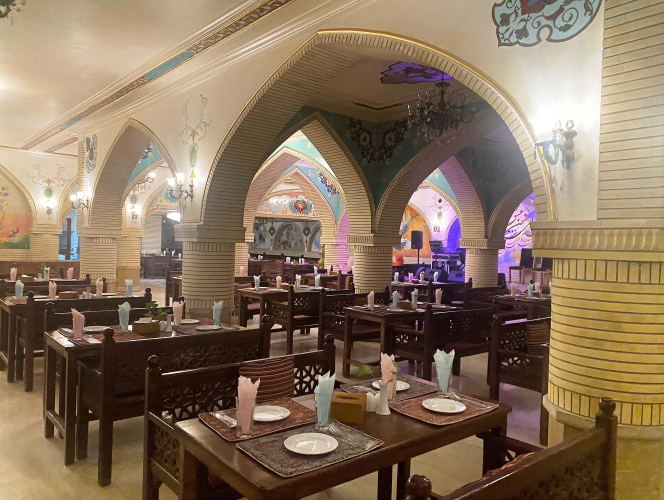 هتل آریانا شیراز رستوران سنتی