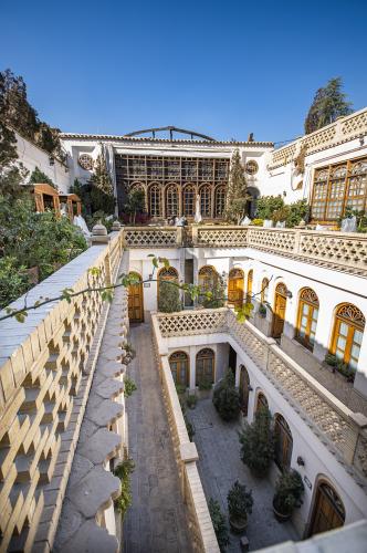 اقامتگاه سنتی قصر منشی اصفهان فضای داخلی اقامتگاه