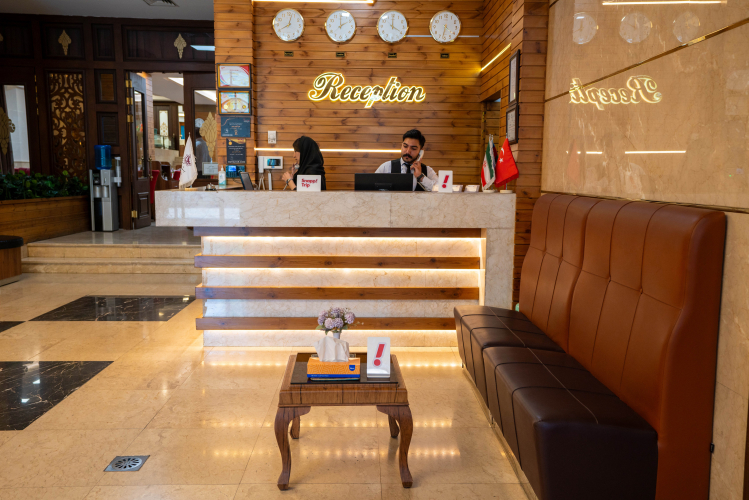 هتل آزادی تبریز پذیرش