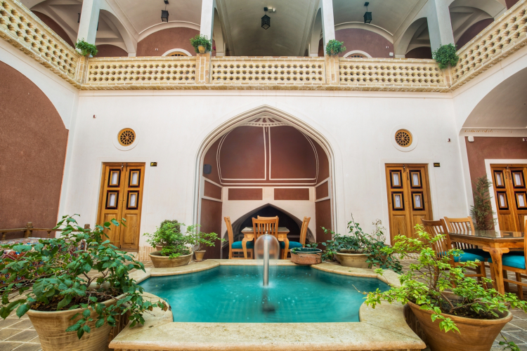 اقامتگاه سنتی بابا افضل کاشان فضای داخلی اقامتگاه 1