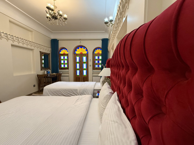 اقامتگاه سنتی سهروردی اصفهان اتاق سه تخته استاندارد