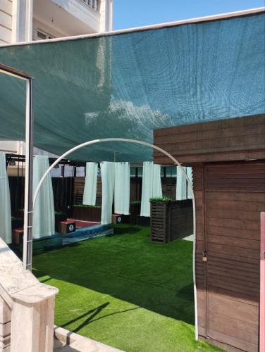 خانه مسافر تک رامسر محوطه