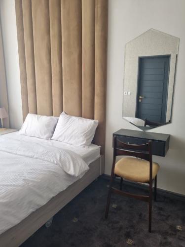 هتل سادات مجلسی یزد فضای داخلی اتاق‌ها