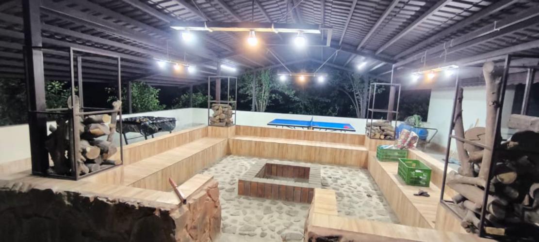 اقامتگاه بوم‌گردی تی تی تگن ساری فضای محوطه