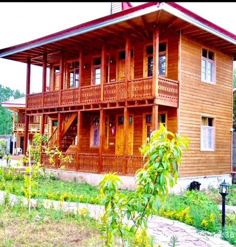 اقامتگاه بوم‌گردی گیل خاتون رشت نمای بیرونی