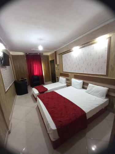 هتل پانیذ کیش اتاق سه تخته