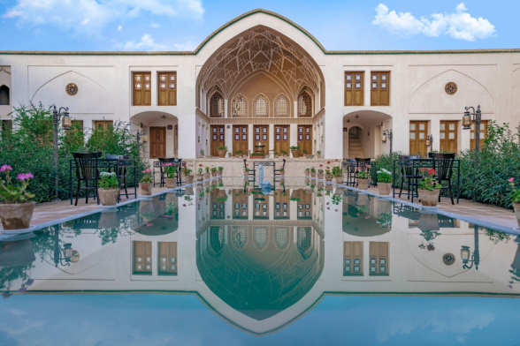 اقامتگاه سنتی سرای کاسیان کاشان نمای بیرون اقامتگاه