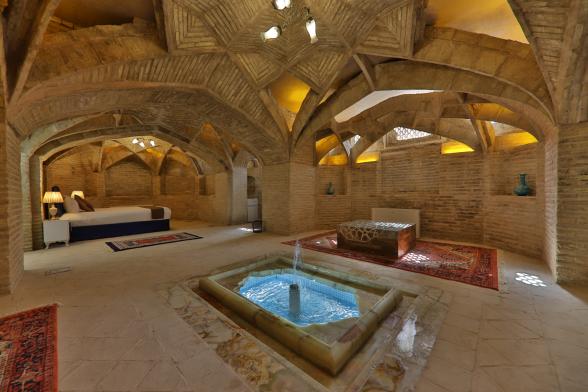 اقامتگاه سنتی کاخ سرهنگ اصفهان حوضخانه