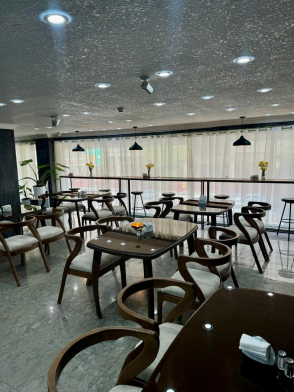 هتل آپارتمان سپنتا بندربوشهر رستوران