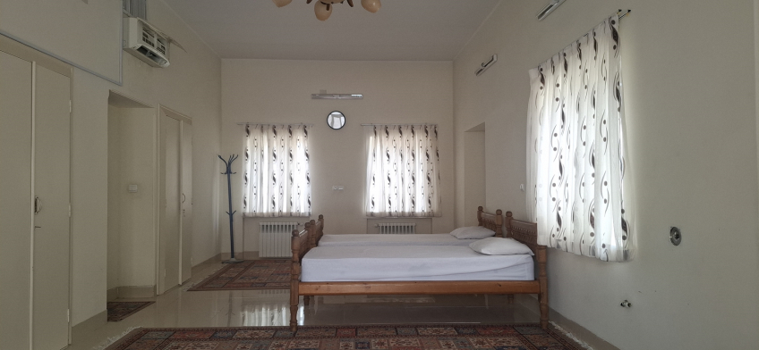 مهمانسرا بنیاد یزد اتاق دو تخته تویین