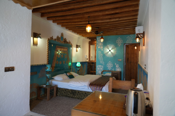 اقامتگاه بوم‌گردی سینگو قشم فضای داخلی اتاق‌ها