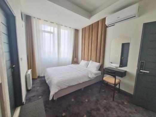 هتل سادات مجلسی یزد فضای داخلی اتاق‌ها