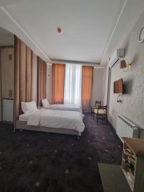 هتل سادات مجلسی یزد فضای داخلی اتاق‌ها