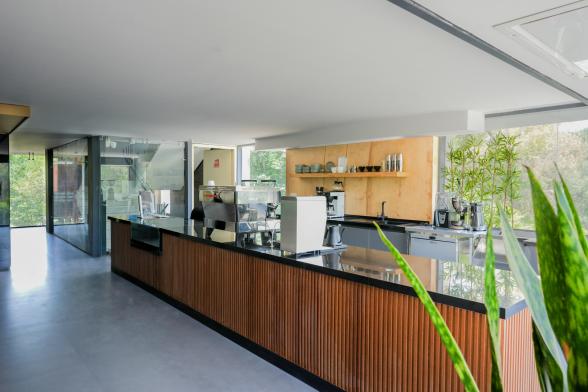 هتل رونیاس شیراز فضای داخلی هتل