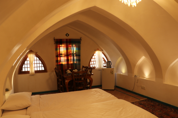 خانه مسافر نفیس کاشان اتاق فیروزه