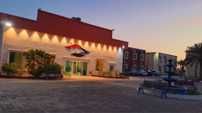 هتل ساحلی خلیج فارس قشم نمای بیرونی 3