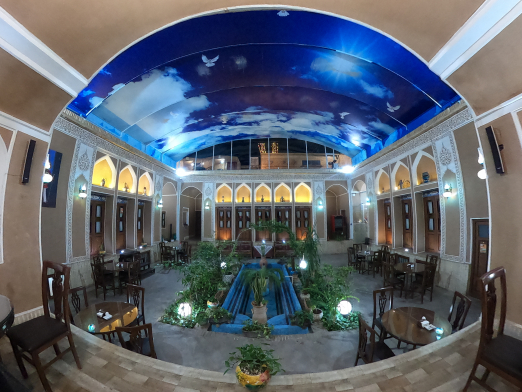 هتل رویای قدیم یزد محوطه بیرونی