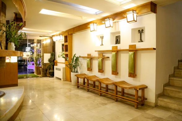 هتل آپارتمان پرهام مشهد لابی