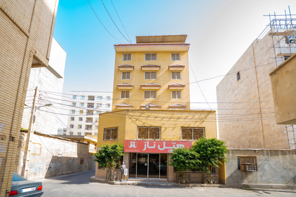 هتل ناز 1 بندرعباس نمای بیرونی هتل ناز 1 بندرعباس نمای بیرونی