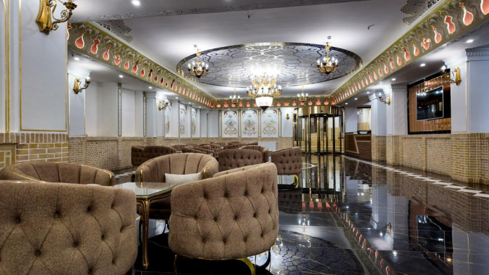 اقامتگاه سنتی پرشیا کاشان لابی