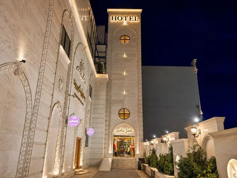 هتل نگین یزد نمای بیرونی