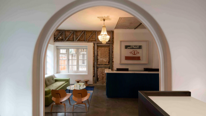 بوتیک هتل حنا تهران لابی