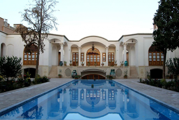 اقامتگاه سنتی عمارت ماندگار کاشان فضای داخلی اقامتگاه