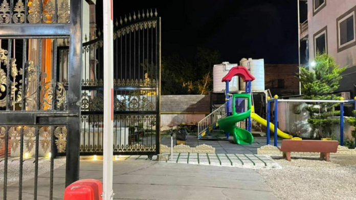 متل گلفام بابلسر محوطه بازی کودکان متل گلفام بابلسر محوطه بازی کودکان