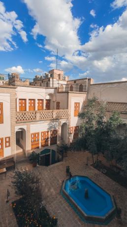 اقامتگاه سنتی قجر کاشان فضای داخلی اقامتگاه