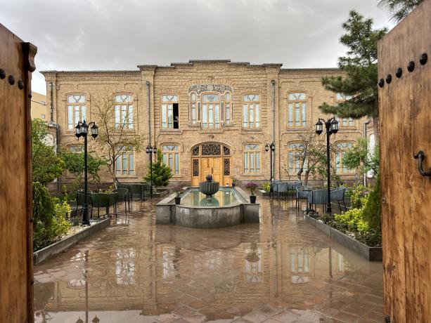 هتل سرخاب تبریز نمای بیرونی هتل سرخاب تبریز نمای بیرونی