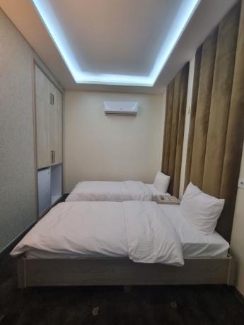 هتل سادات مجلسی یزد فضای داخلی اتاق‌ها