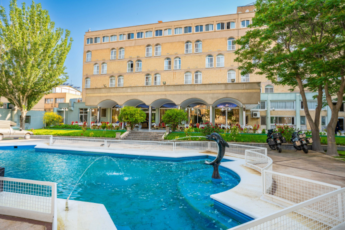 هتل بین المللی تبریز نمای بیرونی هتل بین المللی تبریز نمای بیرونی